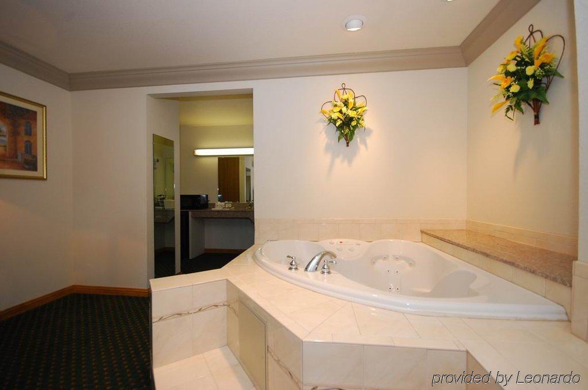 Cloverdale Wine Country Inn & Suites Quarto foto